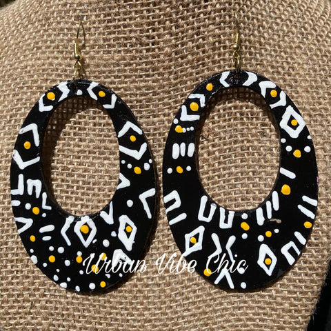 Oval Tribal Culture Earrings - Black