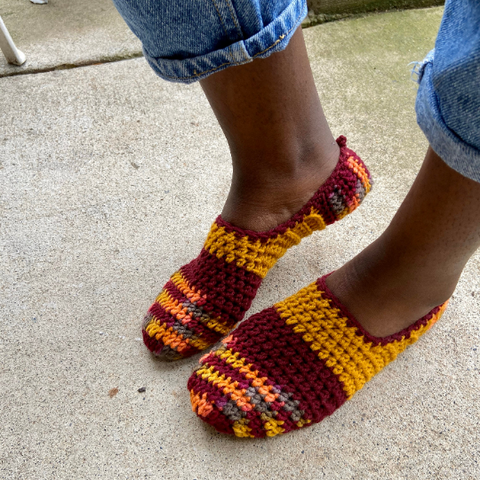 Woman crochet socks Adult slippers - Burbundy & Gold
